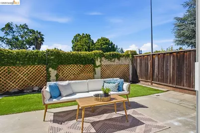 2590 Glen Isle Ave, Pleasanton, CA 94588 - Photo 21