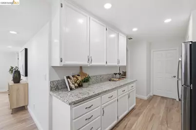 2590 Glen Isle Ave, Pleasanton, CA 94588 - Photo 11