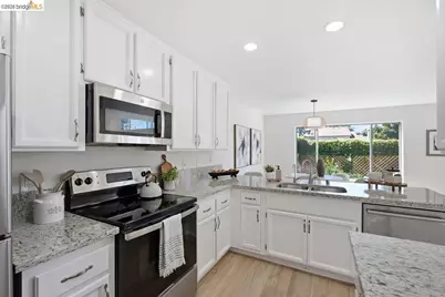 2590 Glen Isle Ave, Pleasanton, CA 94588 - Photo 9