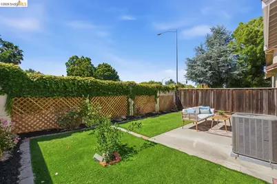 2590 Glen Isle Ave, Pleasanton, CA 94588 - Photo 37