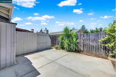 221 Eric Cir, Galt, CA 95632 - Photo 41