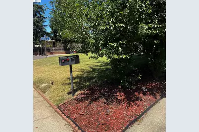 9901 Burline Street, Sacramento, CA 95827 - Photo 17