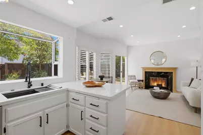 18911 Sydney Cir, Castro Valley, CA 94546 - Photo 33