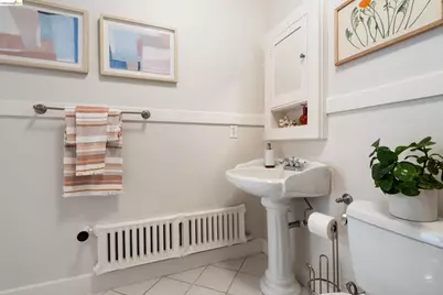 2525 Ashby Ave #2, Berkeley, CA 94705 - Photo 13