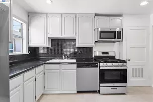 17265 Via Primero, San Lorenzo, CA 94580 - Photo 9