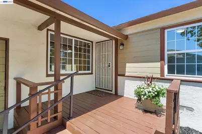 17265 Via Primero, San Lorenzo, CA 94580 - Photo 3