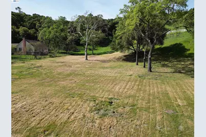 8278 Sassafras Court, Pleasanton, CA 94566 - Photo 13
