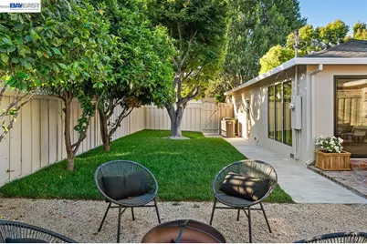 1300 Patio Dr, Campbell, CA 95008 - Photo 27