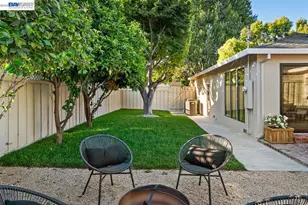 1300 Patio Dr, Campbell, CA 95008 - Photo 27