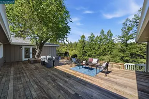 102 Hillcrest Dr, Orinda, CA 94563 - Photo 35