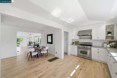 102 Hillcrest Dr, Orinda, CA 94563 - Photo 13