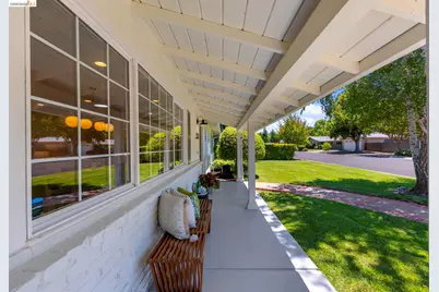1250 Elmwood Dr, Walnut Creek, CA 94597 - Photo 3