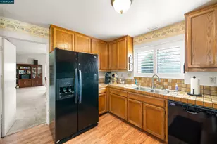 2409 Lighthouse Ct, Fairfield, CA 94534 - Photo 13