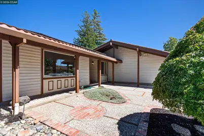 714 Navaronne Way, Concord, CA 94518 - Photo 9