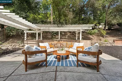 694 Glorietta Blvd, Lafayette, CA 94549 - Photo 13