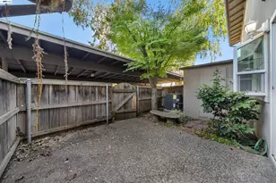 8848 La Riviera Dr, Sacramento, CA 95826 - Photo 19