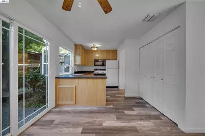 8848 La Riviera Dr #B, Sacramento, CA 95826 - Photo 3