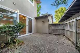8848 La Riviera Dr, Sacramento, CA 95826 - Photo 13