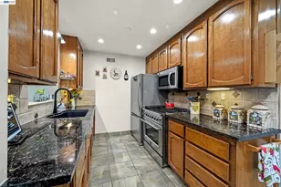 25483 Lindenwood Way, Hayward, CA 94545 - Photo 9