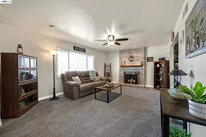 25483 Lindenwood Way, Hayward, CA 94545 - Photo 3