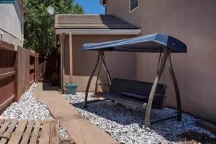 1418 Longhorn Ln, Patterson, CA 95363 - Photo 17