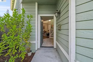 35 Britt Ct, Alameda, CA 94502 - Photo 3