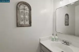 378 Camelback Rd, Pleasant Hill, CA 94523 - Photo 17