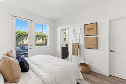 1355 Pullman Way, Oakland, CA 94607 - Photo 21