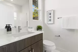 1355 Pullman Wy, Oakland, CA 94607 - Photo 27