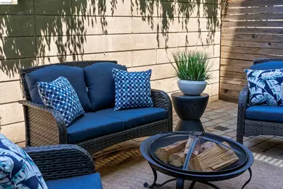 1355 Pullman Way, Oakland, CA 94607 - Photo 23