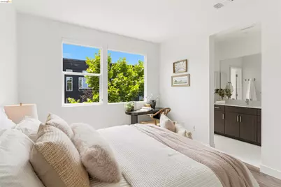 1355 Pullman Way, Oakland, CA 94607 - Photo 37