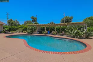 738 Mandarin Ln, Walnut Creek, CA 94598 - Photo 33
