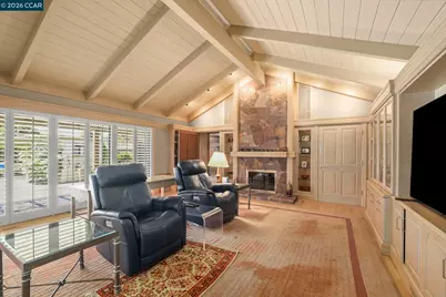 738 Mandarin Ln, Walnut Creek, CA 94598 - Photo 15