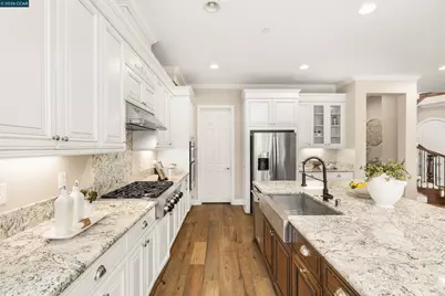 504 Hyacinthus Ct, San Ramon, CA 94582 - Photo 9