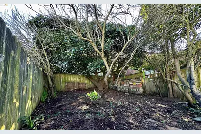 1607 Felton St, San Francisco, CA 94134 - Photo 9