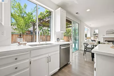 1895 Travertine Way, Union City, CA 94587 - Photo 9
