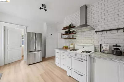 4510 Webster St, Oakland, CA 94609 - Photo 21