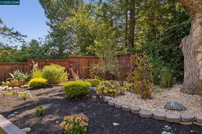 1 Heritage Oaks Rd, Pleasant Hill, CA 94523 - Photo 65