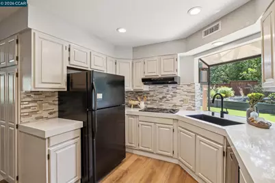 1 Heritage Oaks Rd, Pleasant Hill, CA 94523 - Photo 13