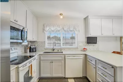 2123 Carquinez Pl, Pittsburg, CA 94565 - Photo 19