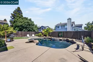 6021 Marsh Hawk Ct, Elk Grove, CA 95758 - Photo 43