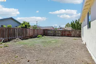 887 Linnea Ave, Ashland, CA 94580 - Photo 21