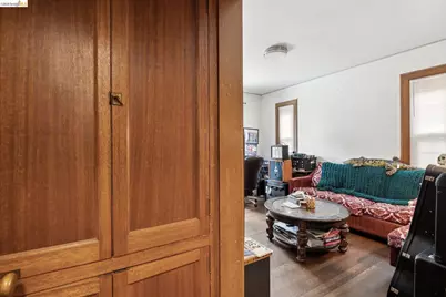 3271 Kempton Ave, Oakland, CA 94611 - Photo 7