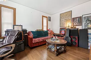 3271 Kempton Ave, Oakland, CA 94611 - Photo 9