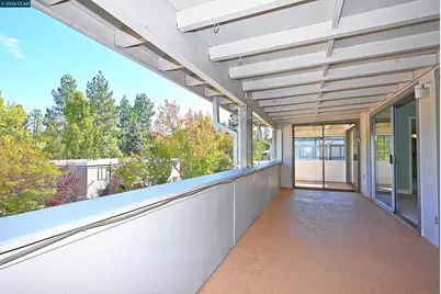 1361 Singingwood Ct #7, Walnut Creek, CA 94595 - Photo 9