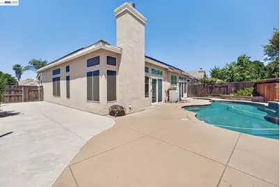 250 Fox Meadow Ct, Tracy, CA 95376 - Photo 27