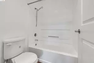 6400 Christie Ave, Emeryville, CA 94608 - Photo 17