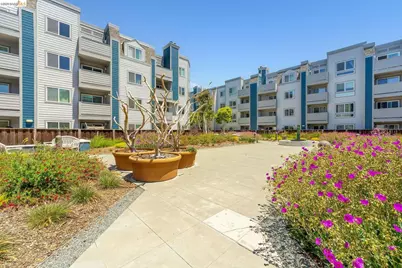 6400 Christie Ave #3322, Emeryville, CA 94608 - Photo 25