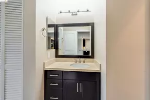 6400 Christie Ave, Emeryville, CA 94608 - Photo 15
