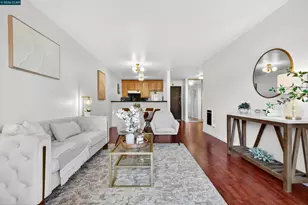 2005 Pleasant Valley Ave, Oakland, CA 94611 - Photo 9